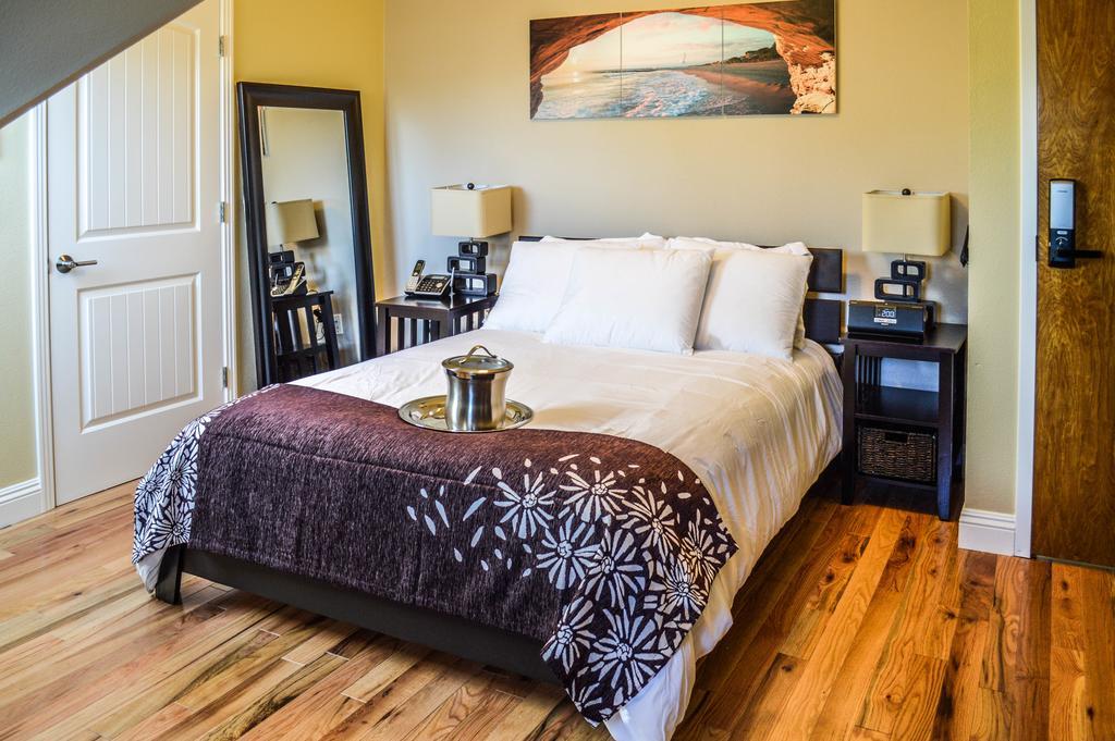 Rio Vista Inn & Suites 산타크루즈 외부 사진